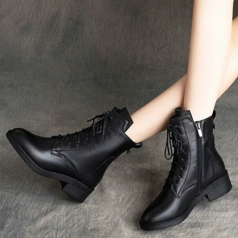 bota-feminina-de-couro-classica-urban-2370559 - Kabani