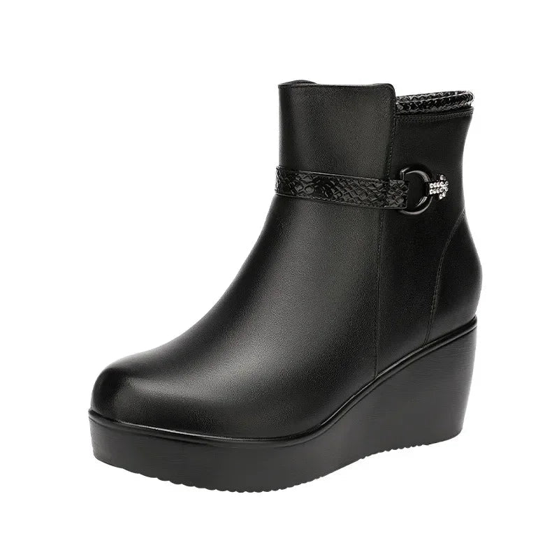 bota-feminina-de-couro-classy-2957716 - Kabani