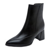 bota-feminina-de-couro-com-salto-bico-fino-1889951 - Kabani