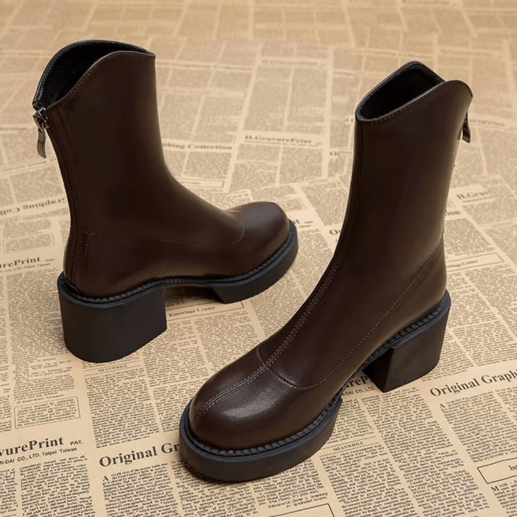 bota-feminina-de-couro-com-salto-collen-2302174 - Kabani