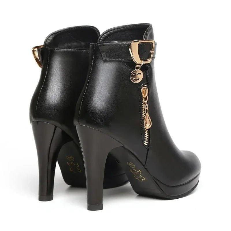 bota-feminina-de-couro-com-salto-frosty-5204692 - Kabani