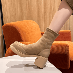 bota-feminina-de-couro-com-salto-ladie-4852330 - Kabani