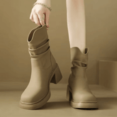 bota-feminina-de-couro-com-salto-maggie-5350898 - Kabani