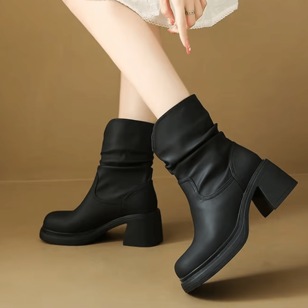 bota-feminina-de-couro-com-salto-maggie-8947460 - Kabani