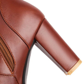 bota-feminina-de-couro-com-salto-mighty-1927873 - Kabani