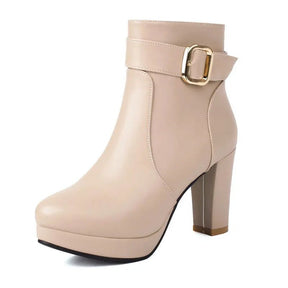 bota-feminina-de-couro-com-salto-mighty-4568924 - Kabani