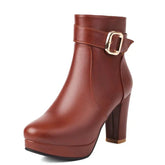 bota-feminina-de-couro-com-salto-mighty-5638490 - Kabani