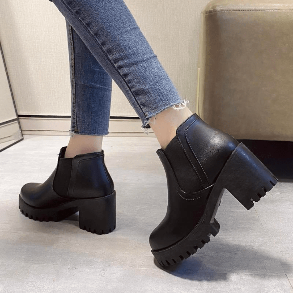 bota-feminina-de-couro-com-salto-rubie-1365845 - Kabani