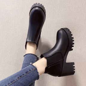 bota-feminina-de-couro-com-salto-rubie-2150726 - Kabani
