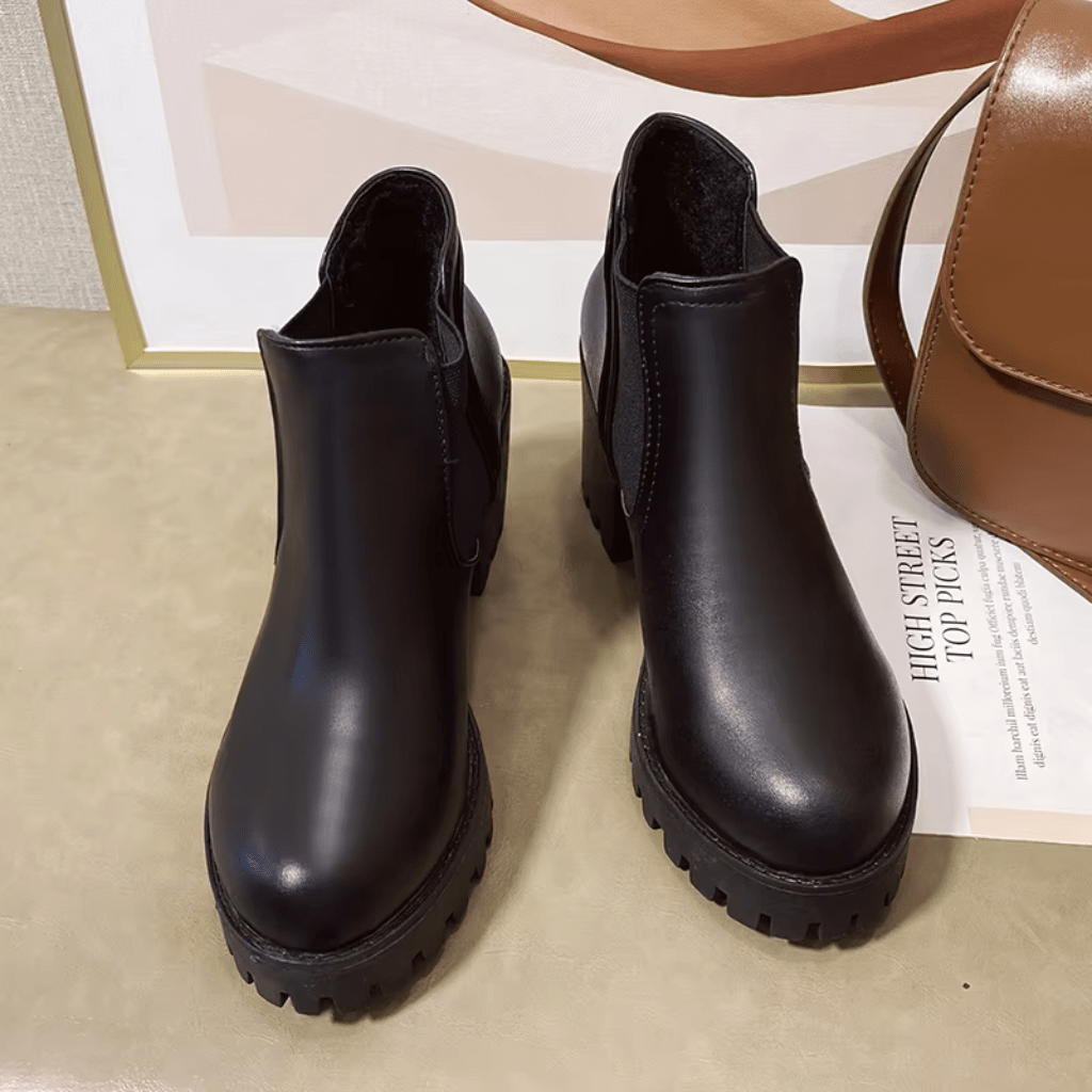 bota-feminina-de-couro-com-salto-rubie-9203556 - Kabani
