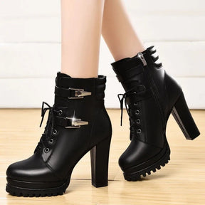 bota-feminina-de-couro-com-salto-vicenz-3937868 - Kabani