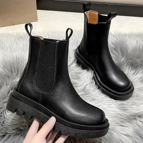 bota-feminina-de-couro-coturno-maggie-8152478 - Kabani