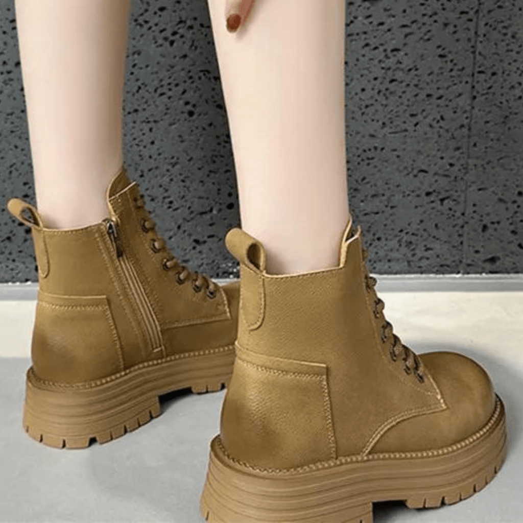 bota-feminina-de-couro-dakota-8482348 - Kabani