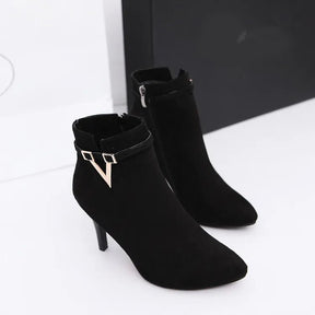 bota-feminina-de-couro-elegance-grace-1900452 - Kabani