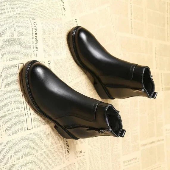 bota-feminina-de-couro-em-la-megan-9698333 - Kabani