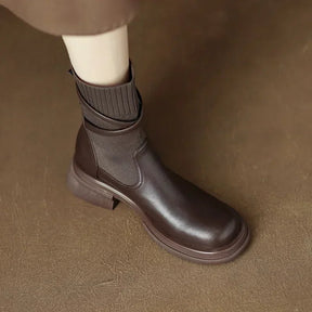bota-feminina-de-couro-estilo-britanic-7411889 - Kabani