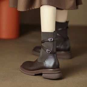 bota-feminina-de-couro-estilo-britanic-7617862 - Kabani