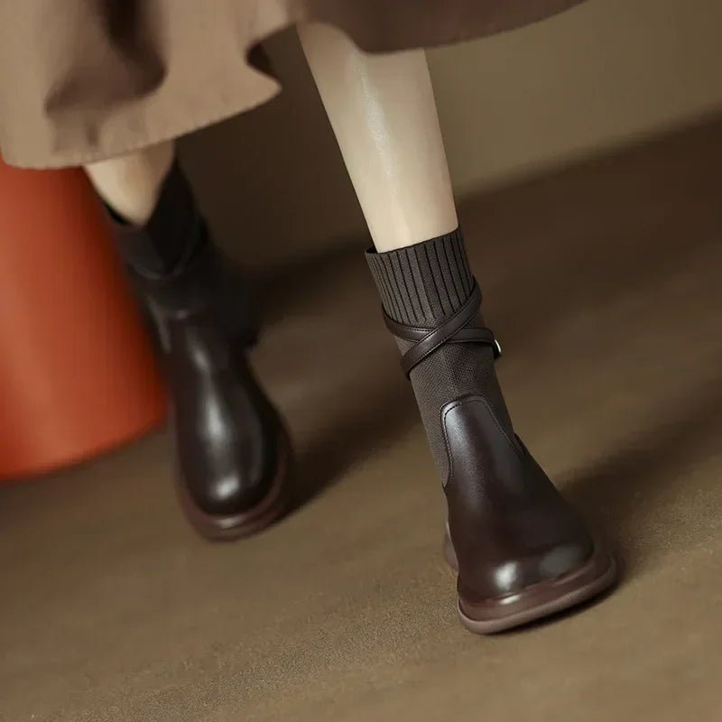 bota-feminina-de-couro-estilo-britanic-8920017 - Kabani