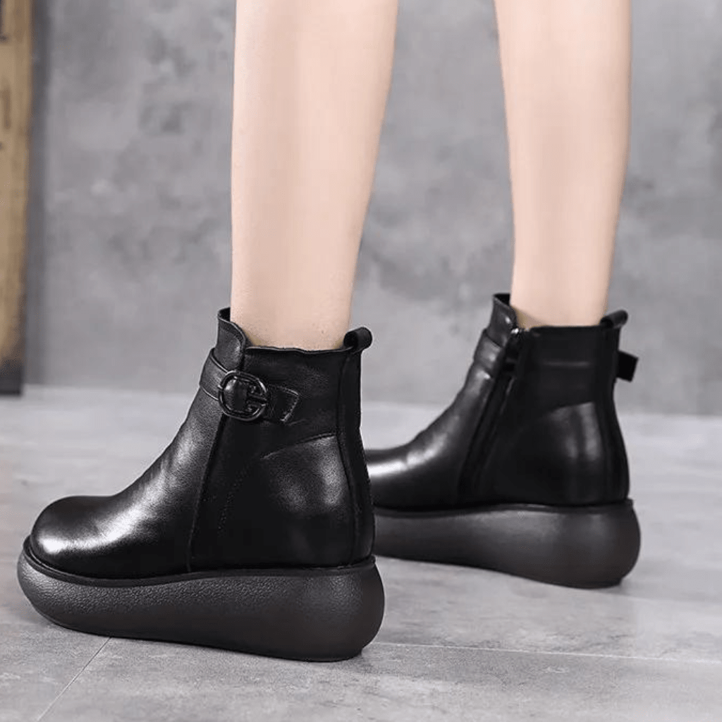 bota-feminina-de-couro-impermeavel-bessie-1026310 - Kabani