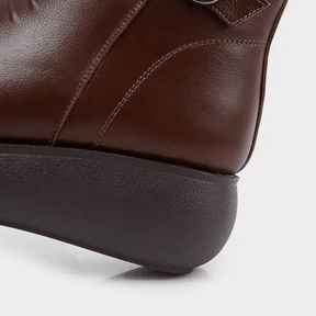 bota-feminina-de-couro-impermeavel-bessie-3087021 - Kabani