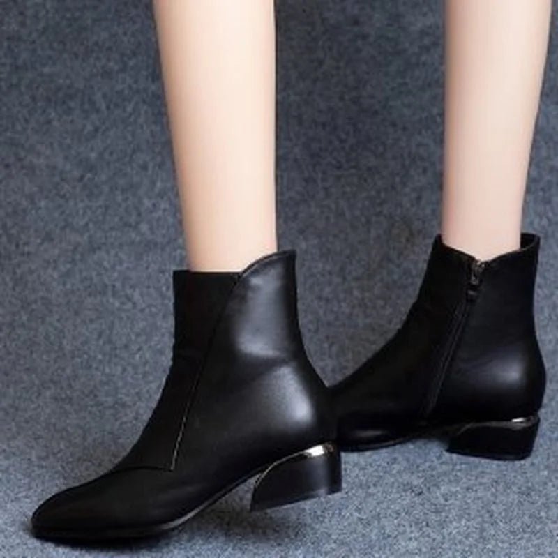 bota-feminina-de-couro-inverno-cano-baixo-7424550 - Kabani