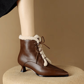 bota-feminina-de-couro-kendall-3326860 - Kabani
