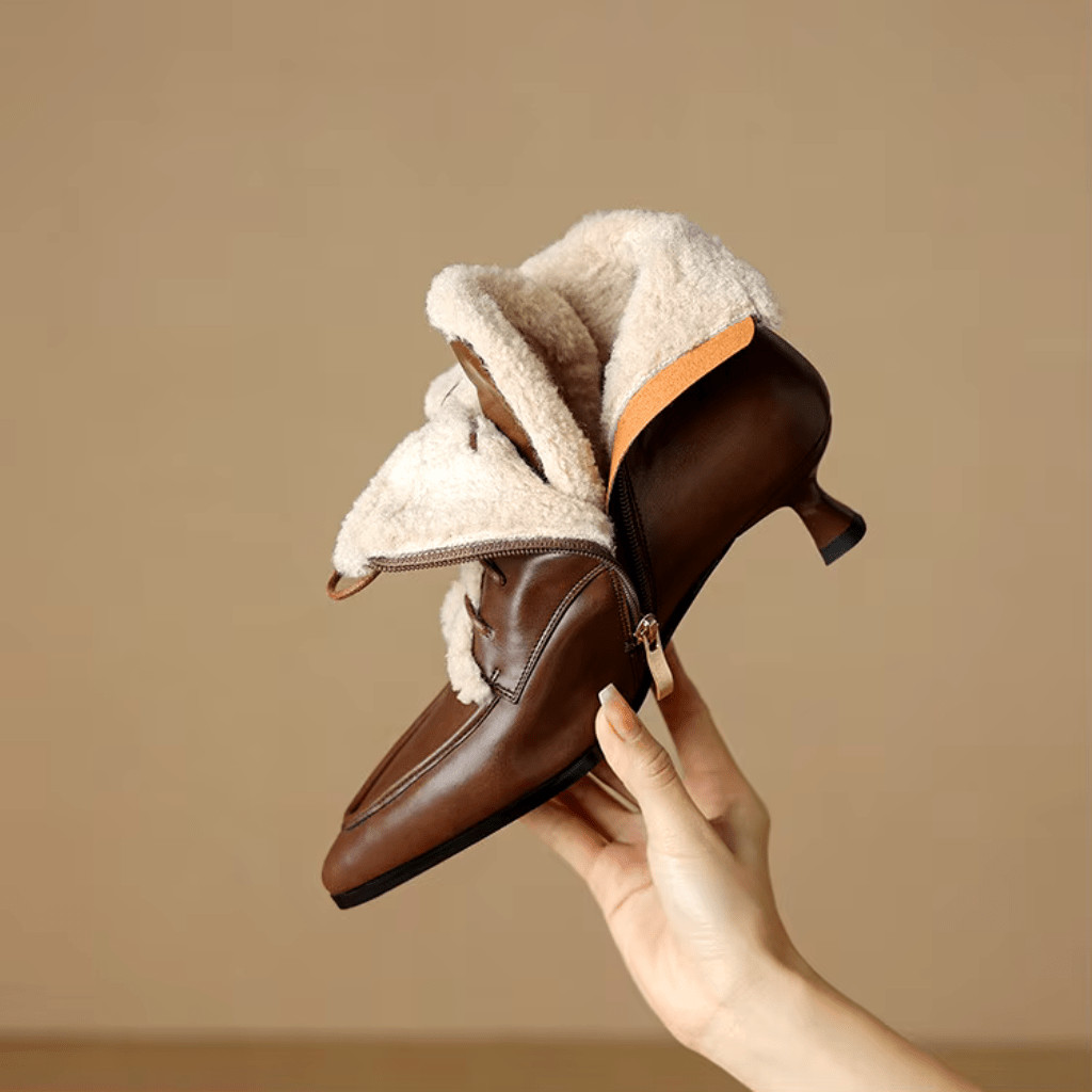 bota-feminina-de-couro-kendall-8349542 - Kabani