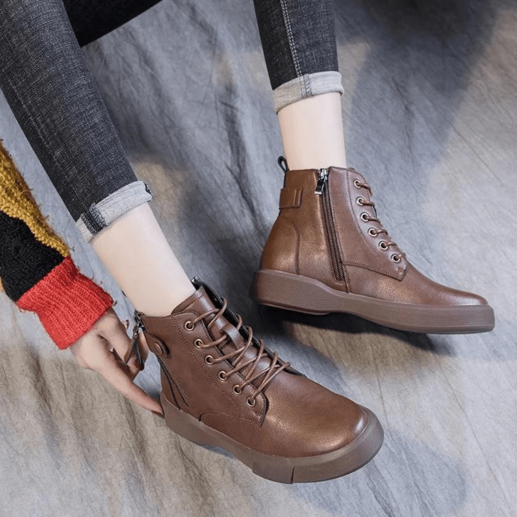 bota-feminina-de-couro-laurie-6922827 - Kabani