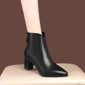 bota-feminina-de-couro-leathertrim-1799785 - Kabani