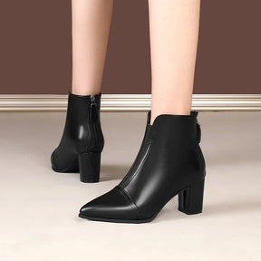 bota-feminina-de-couro-leathertrim-3613460 - Kabani