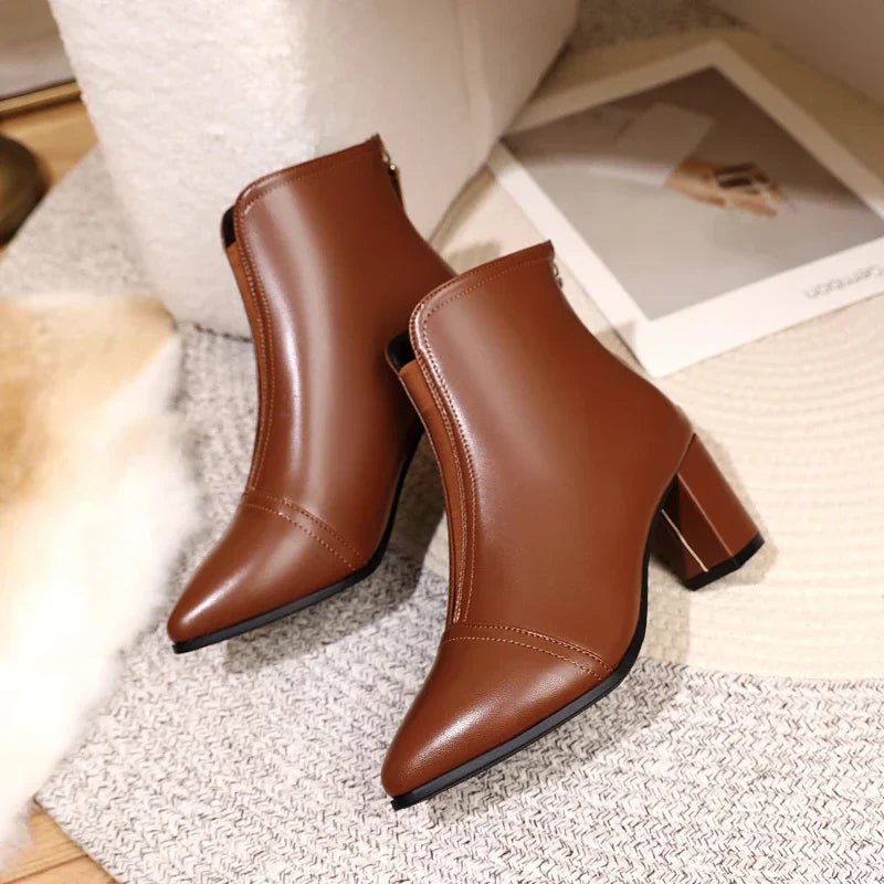 bota-feminina-de-couro-leathertrim-3932661 - Kabani