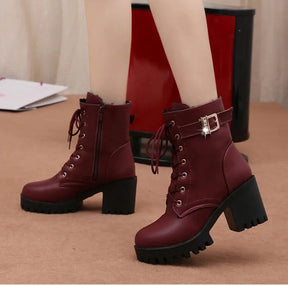Bota Feminina de Couro Kristen